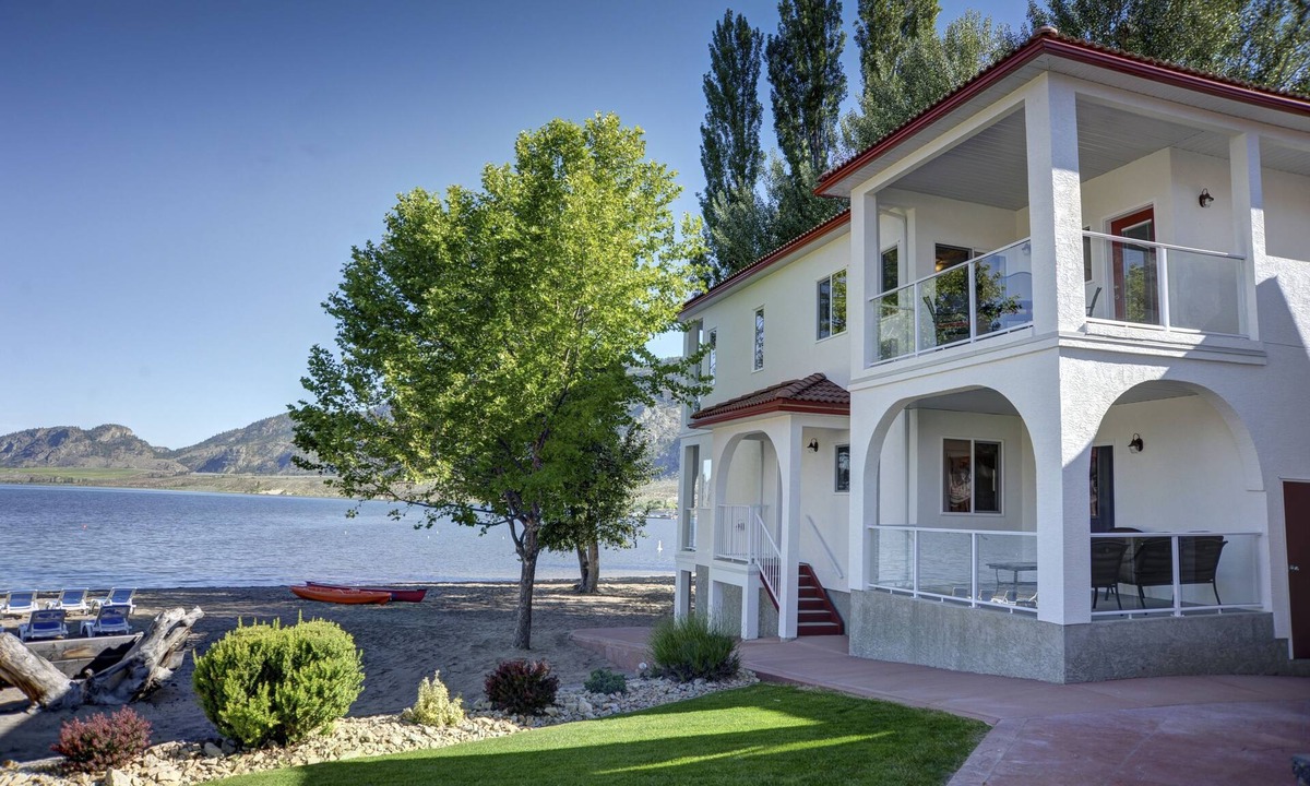 Osoyoos Hotel | Sandy Beach Suites
