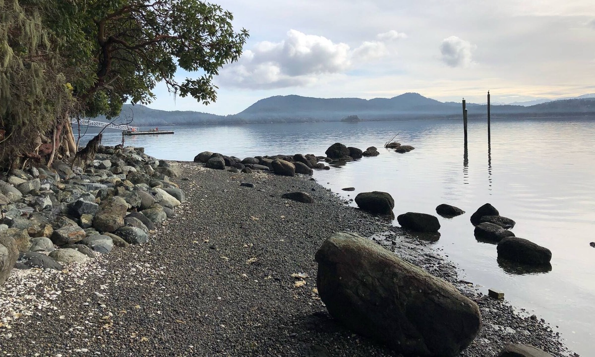 Sooke Resort | Saseenos Oceanside Cottages with beach access