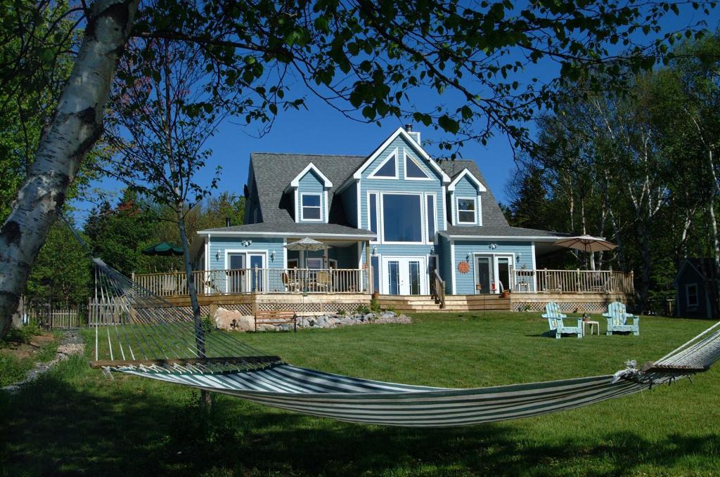 Indian Brook Resort | Sea Parrot Ocean View Manor