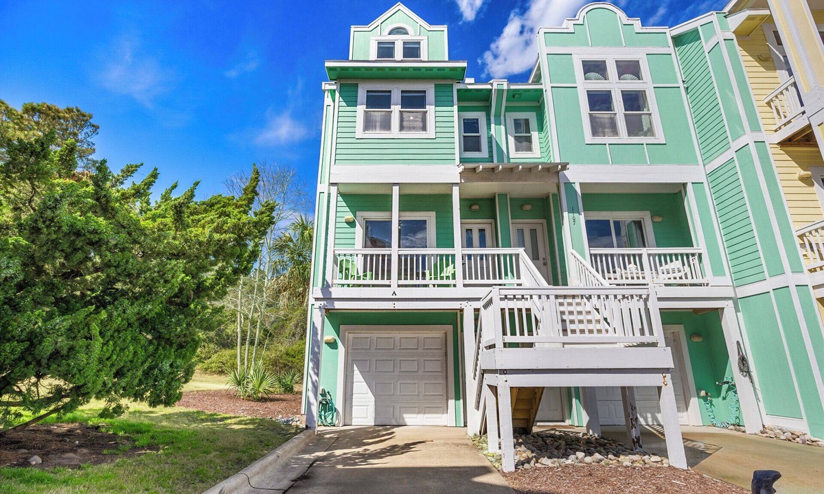 Bermuda Bay House | Sea Turtle Escape | Pool & Tennis Coastal Getaway