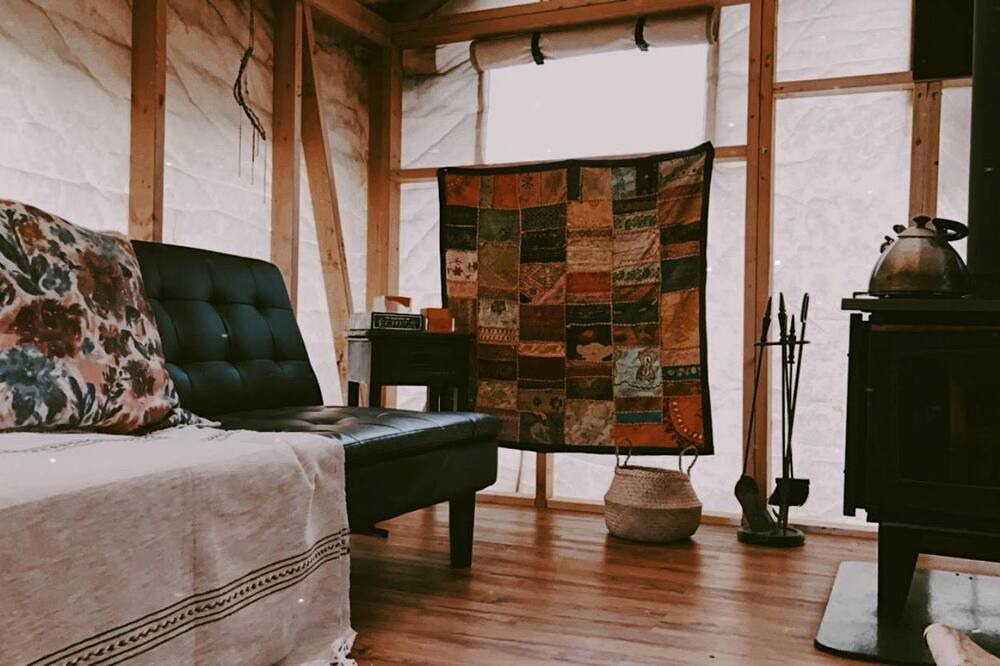 Mattawa RV Rental | Secluded Glamping Tent Rental in the Laurentian Mountains of Mattawa, Ontario