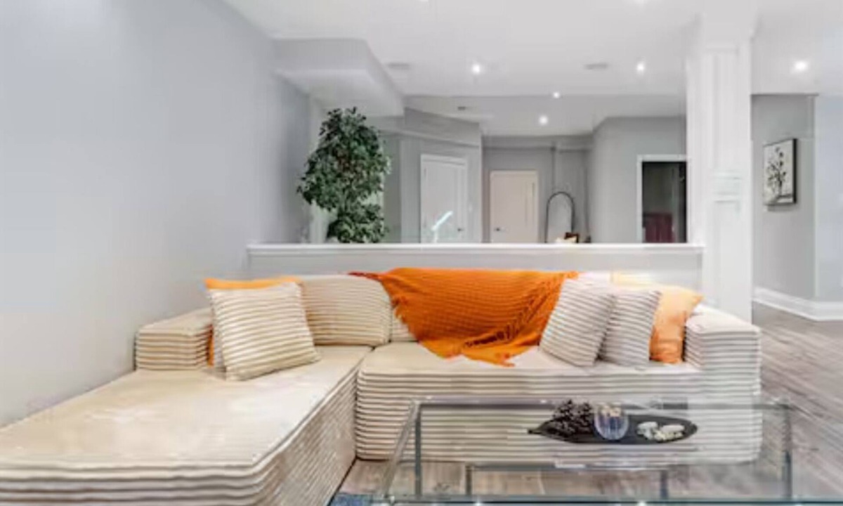 Meadowvale Village House | Serenity Inn ~ Mississauga Oasis