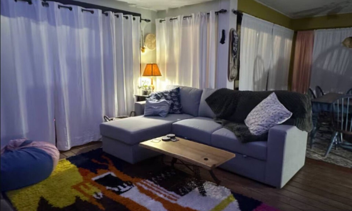 Cowichan Bay House | Shipwreck cove