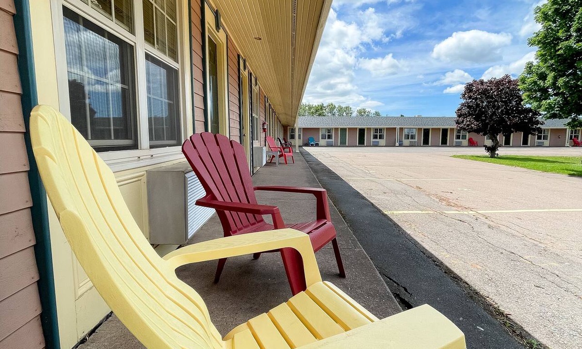 Cavendish Hotel | Silverwood Motel