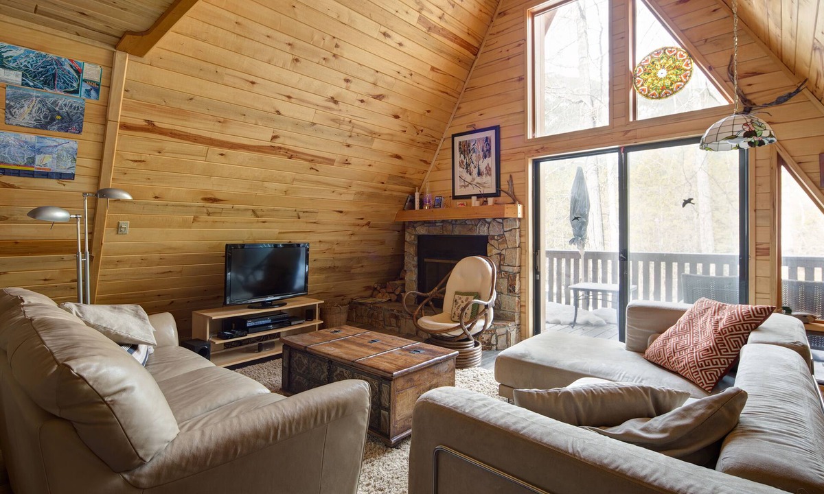 Panorama Cabin | Ski In, Ski Out To Bunny Hill.