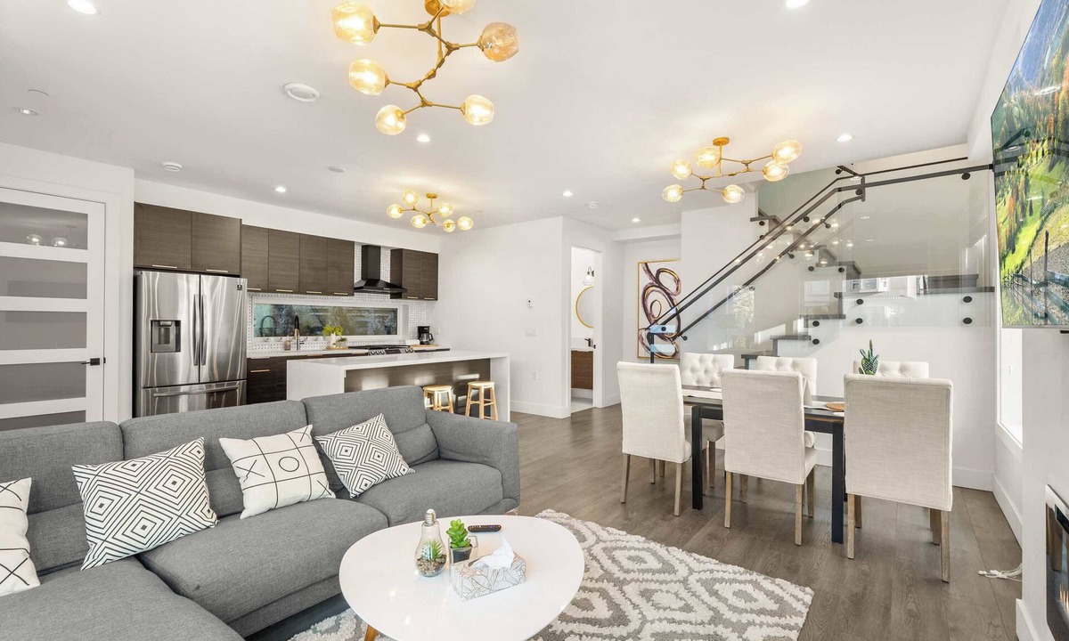Marpole House | Sleek & Chic 4BR Contemporary Home in Vancouver