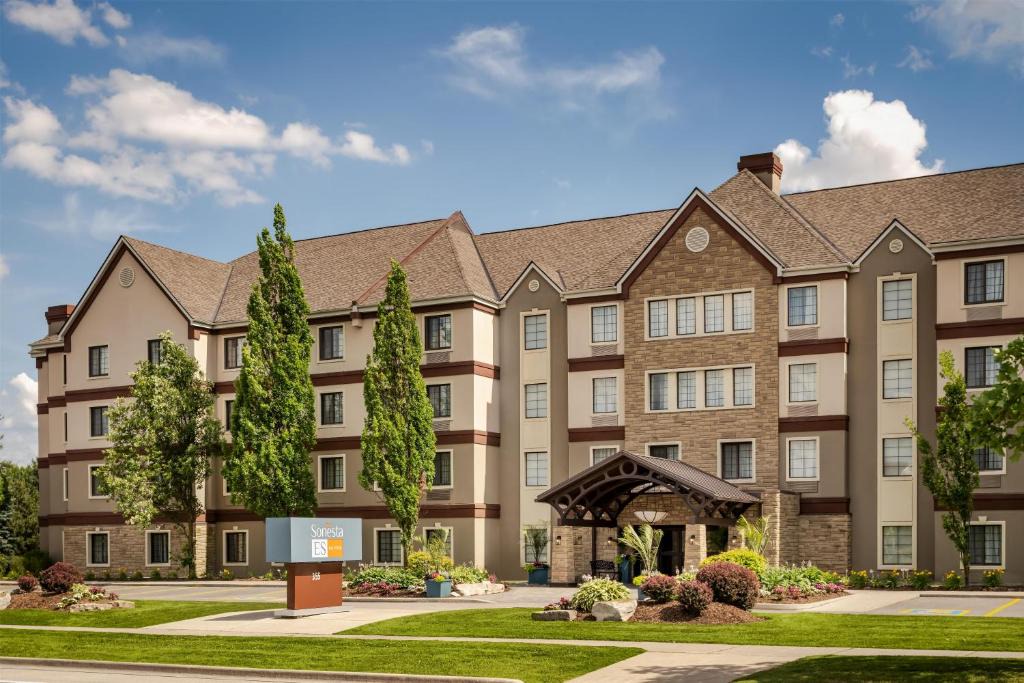 Thornhill Hotel | Sonesta ES Suites Toronto Markham