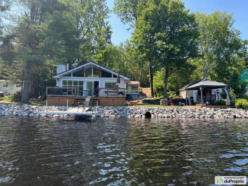 Saint-Leonard-de-Portneuf Ski Chalet | Spa & Lake Access - Chalet Le Ptit Leo