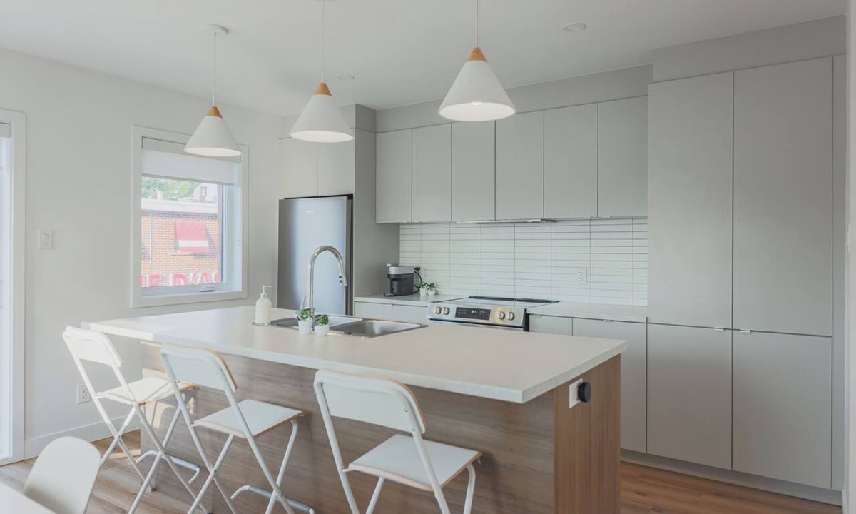 Granby Apartment | Spacious apartment in the heart of Granby!