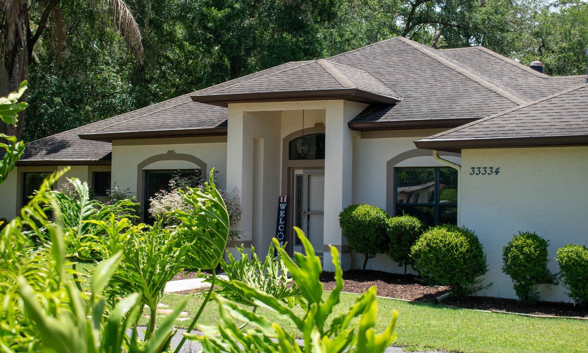 Eustis House | Spacious lake view home near Historic Downtown Mount Dora!