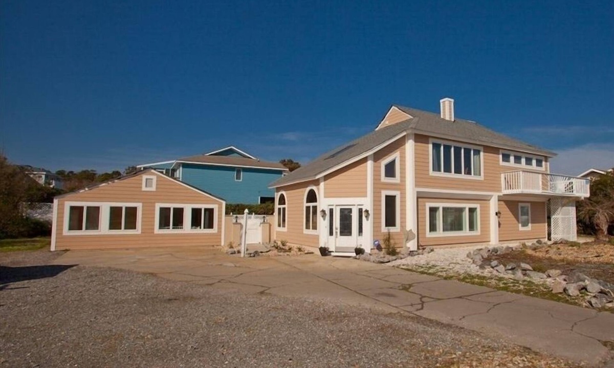 Sandbridge House | Spacious Oceanview Home with Poolside Guest Cottage, Pool, Cabana and Hot Tub