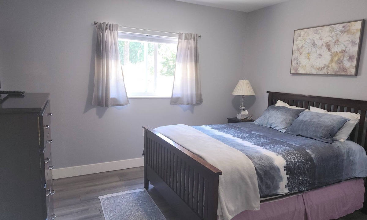 Regional District of Nanaimo House | Spacious suite at Higher Ground Wellness Retreat
