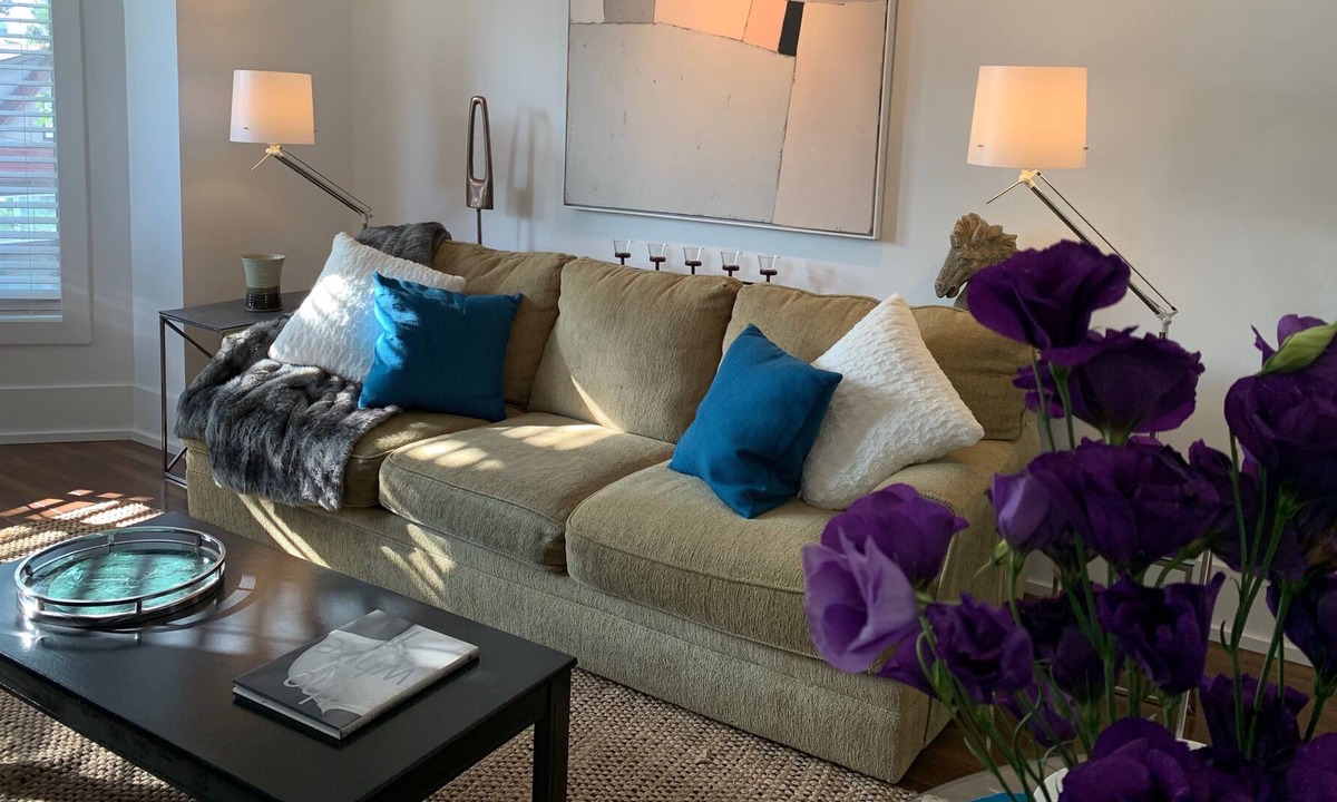 Beasley House | Spacious, Well-designed 2F Private Apt w/ KIT Pkng WIFI Cbl - Hamilton, Downtown