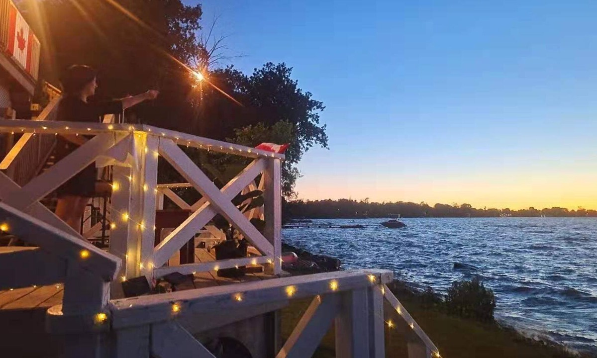 Sutton Ski Chalet | Sparkling Lakeview Chalet Jacksons Point (Eagle)