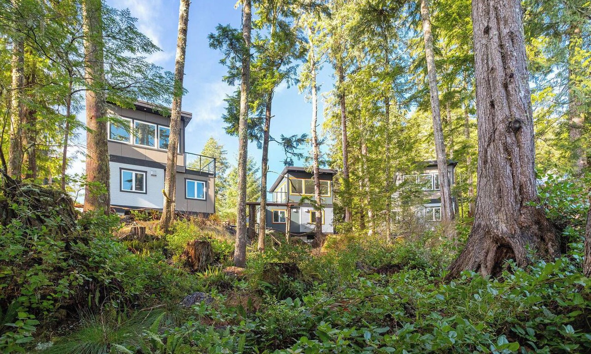 Ucluelet Cabin | SS#2-Bodyboarder-Spring Cove, Water View, Sauna!