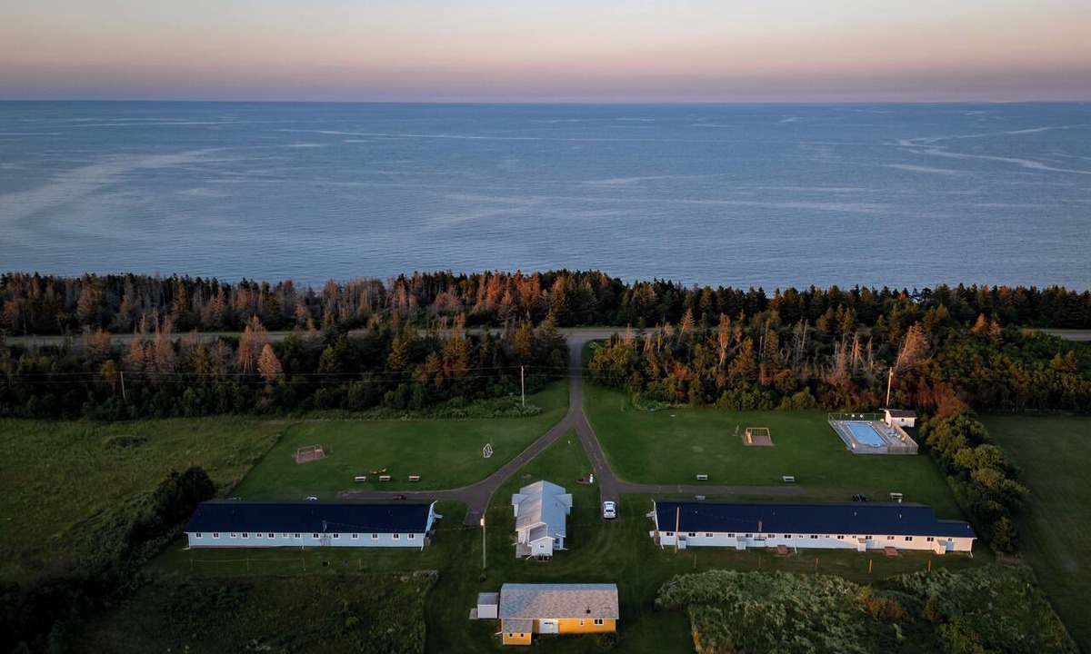 North Rustico Hotel | St Lawrence Motel