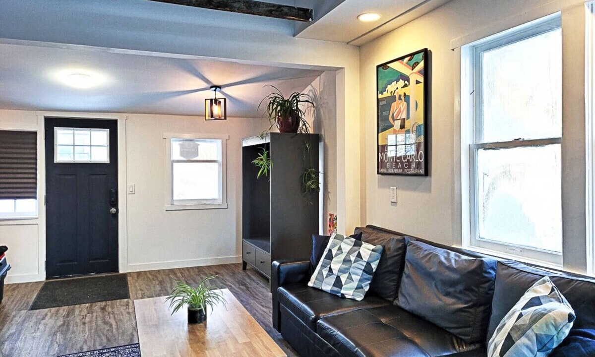 Sylvan Lake Cottage | Steps to Sylvan Lake - The Lazy Lake Loft