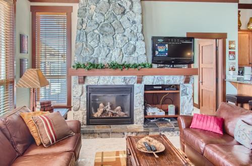 Big White Ski Resort Apartment | Stonegate Resort Unit A402