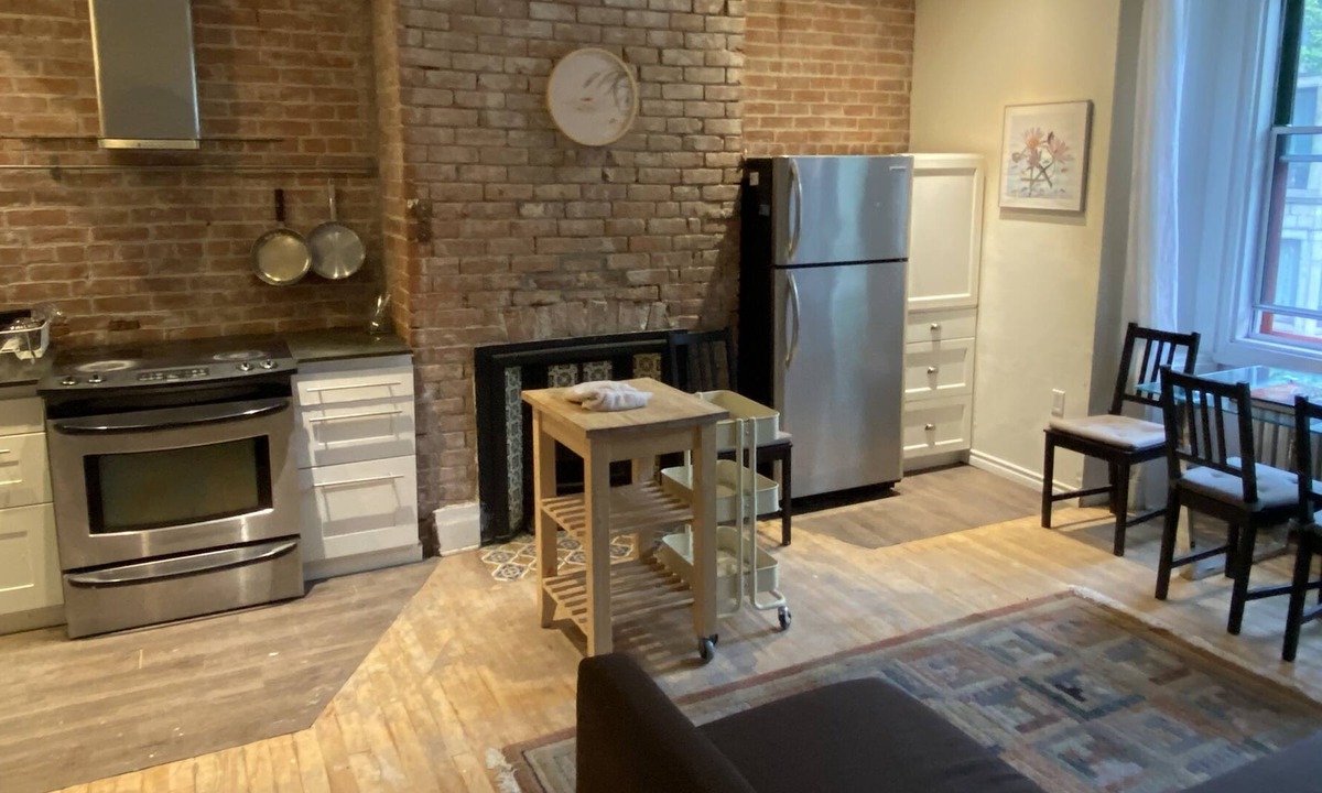 Milton Park Apartment | Student Apartment Downtown Montreal