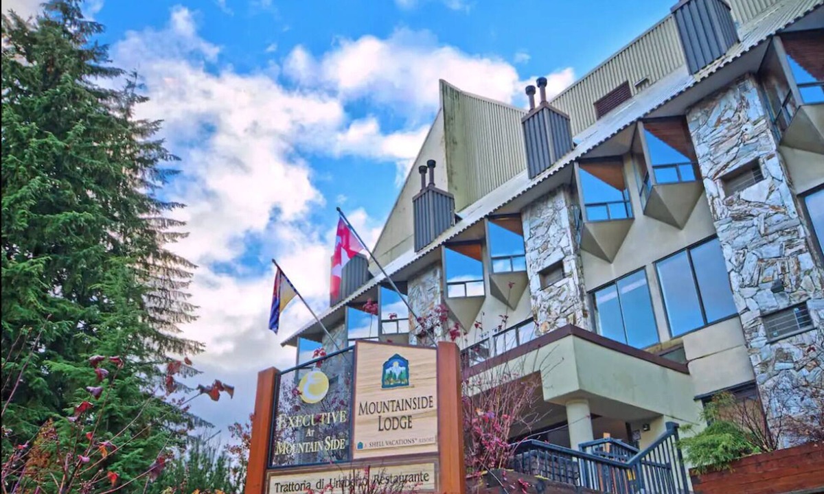 Whistler Village Resort | Studio Loft in the Heart of Whistler Village