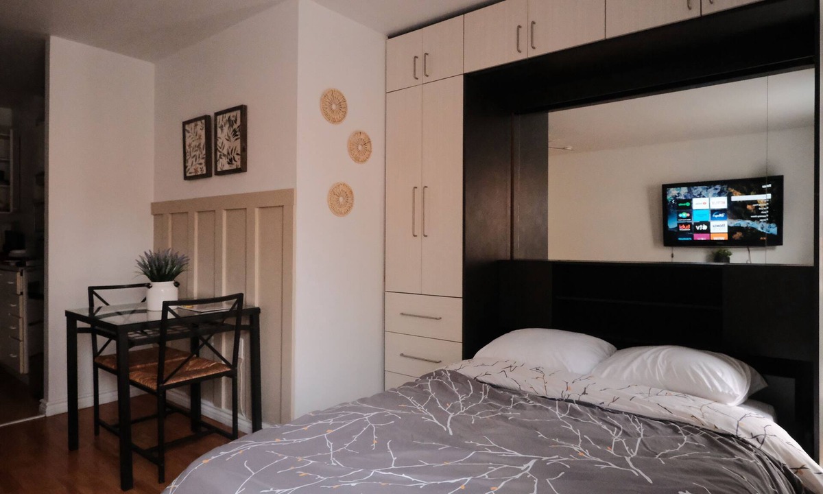 Gay Village Apartment | Studio lumineux et pratique – Emplacement central à Ville-Marie (2000-209)