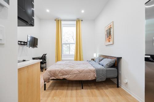Mercier-Hochelaga-Maisonneuve Apartment | Studio tout équipe pour 2- Location par semaine- Parking gratuit