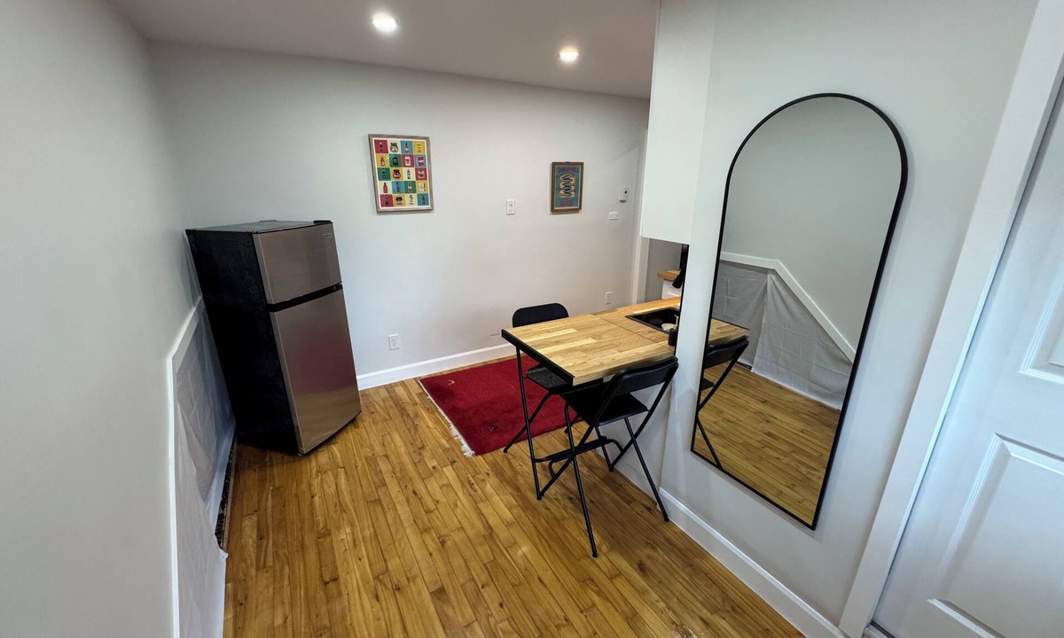 Longueuil Apartment | Stylish 1BR Free Parking 15 min Montreal
