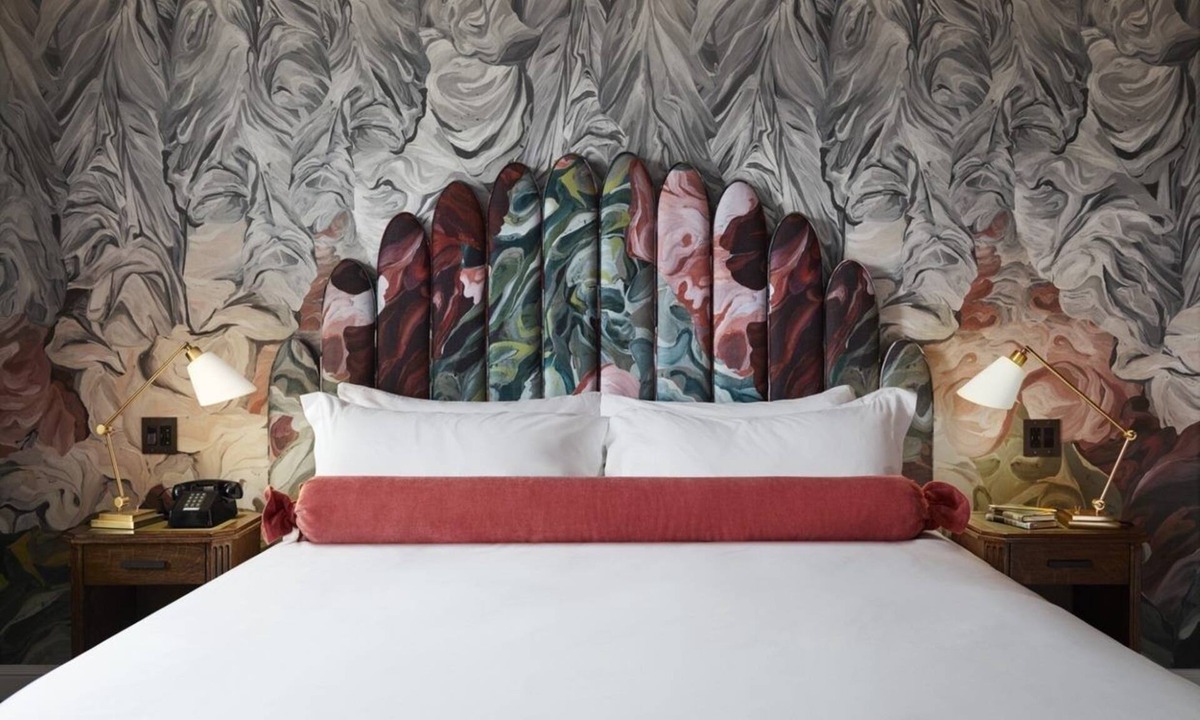 Chinatown Hotel | Stylish Urban Escape | 3 Units | Gallery Suites | Gym & WiFi Included