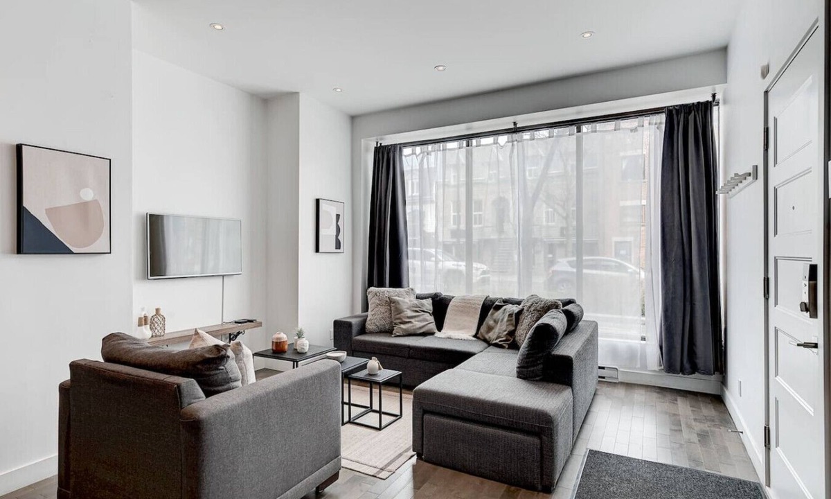 Plateau Mont Royal Apartment | Sunny appartement plateau mont-royal parking 15$