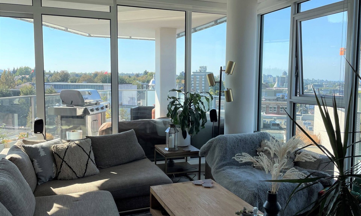 Mount Pleasant Condo | Sunset view 2 bed, 2 bath condo in heart of Mount Pleasant w/gym + deck