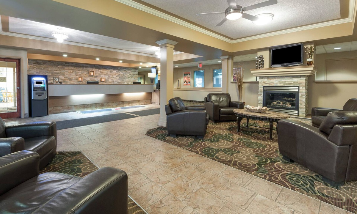 Fort Saskatchewan Hotel | Super 8 by Wyndham Fort Saskatchewan