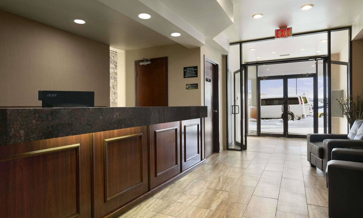 Fox Creek Hotel | Super 8 by Wyndham Fox Creek