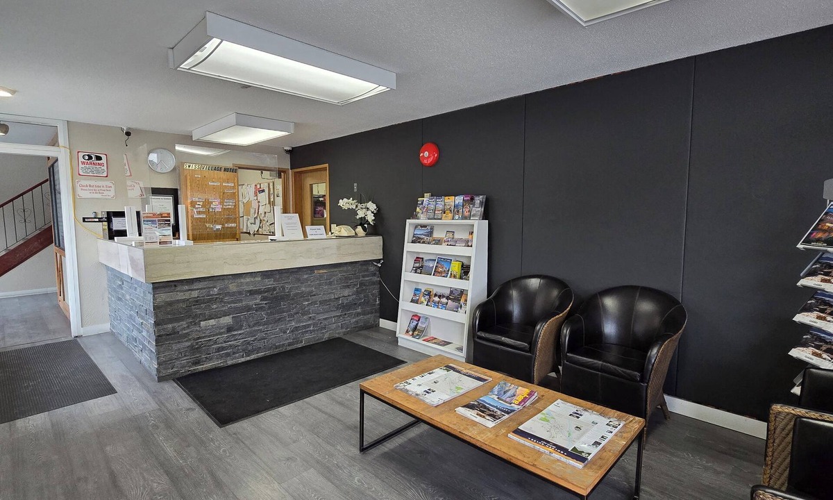 Golden Hotel | Swiss Village Inn