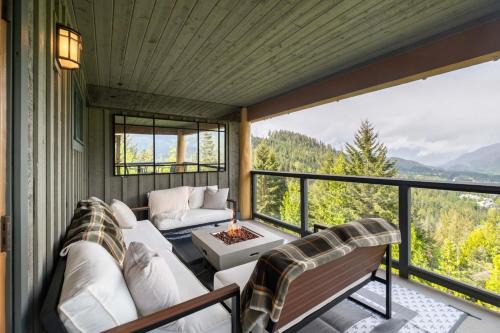 Nordic Estates House | Taluswood Ridge 4 by Outpost Whistler