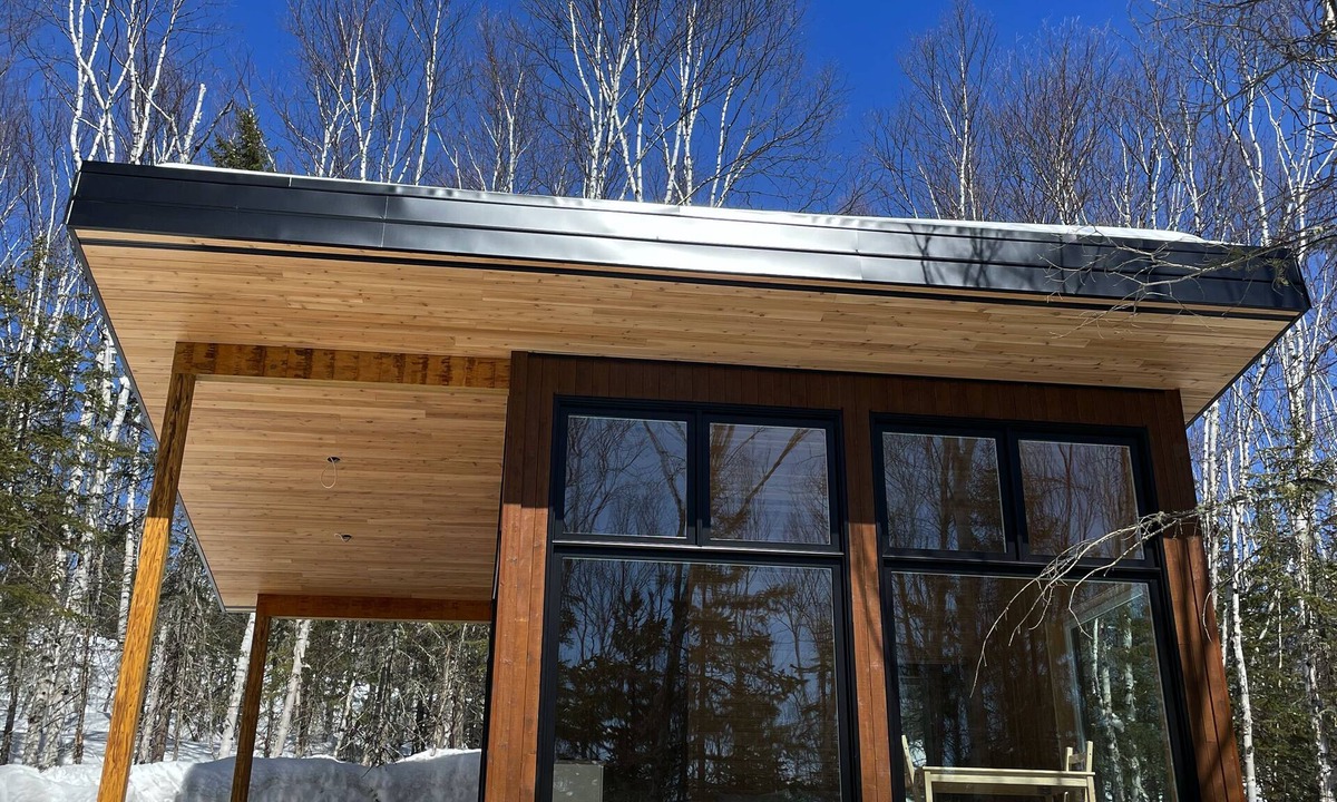 Baie-St-Paul Ski Chalet | Tanières Microchalets Charlevoix Canada