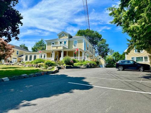 Wolfville Hotel | Tattingstone Inn