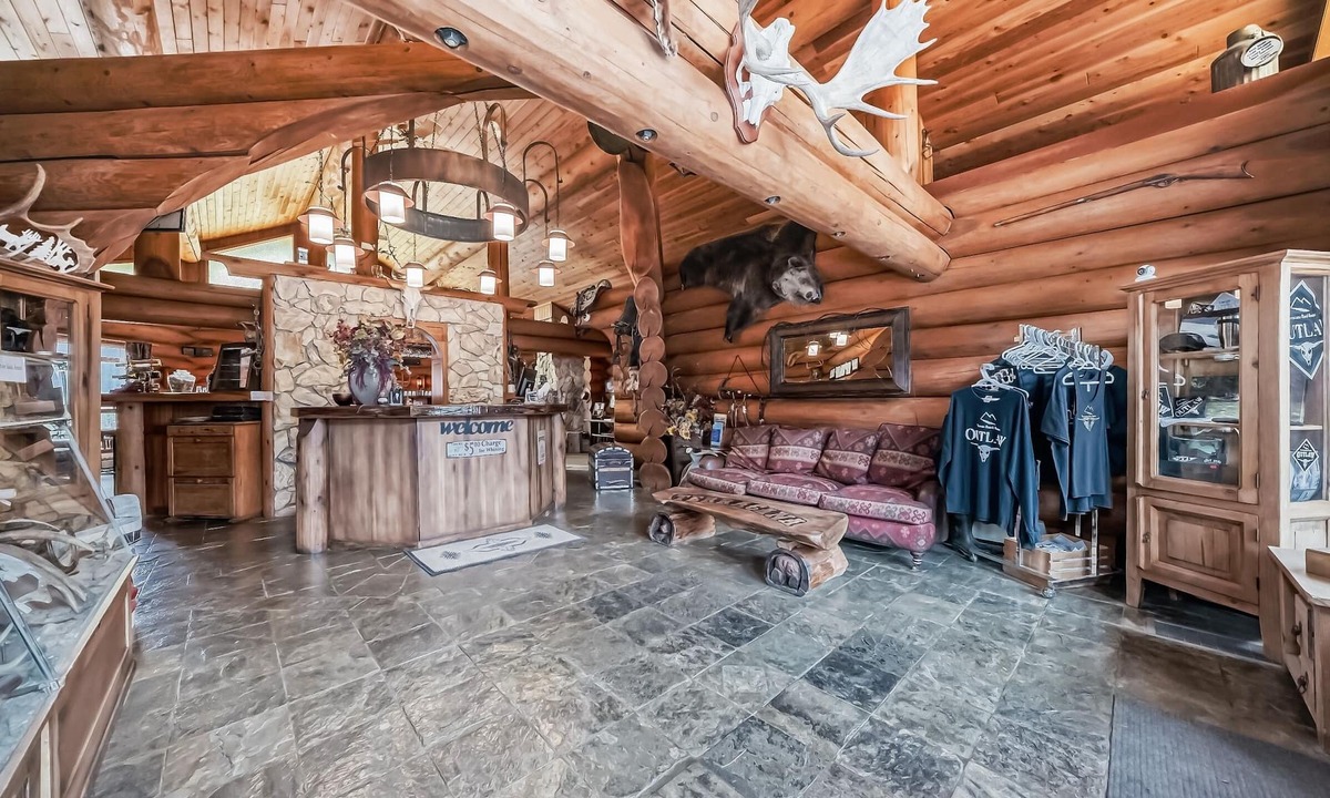 Valemount House | Terracana Ranch Resort