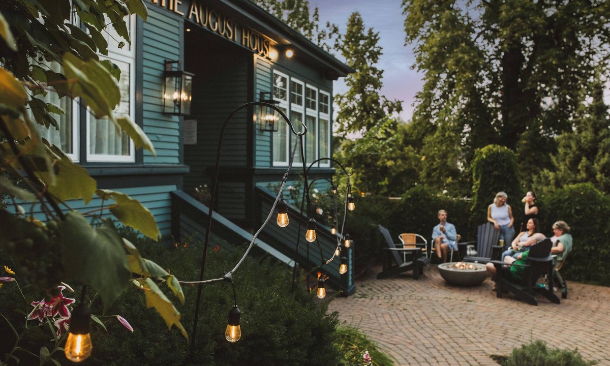 Windsor House | The August House