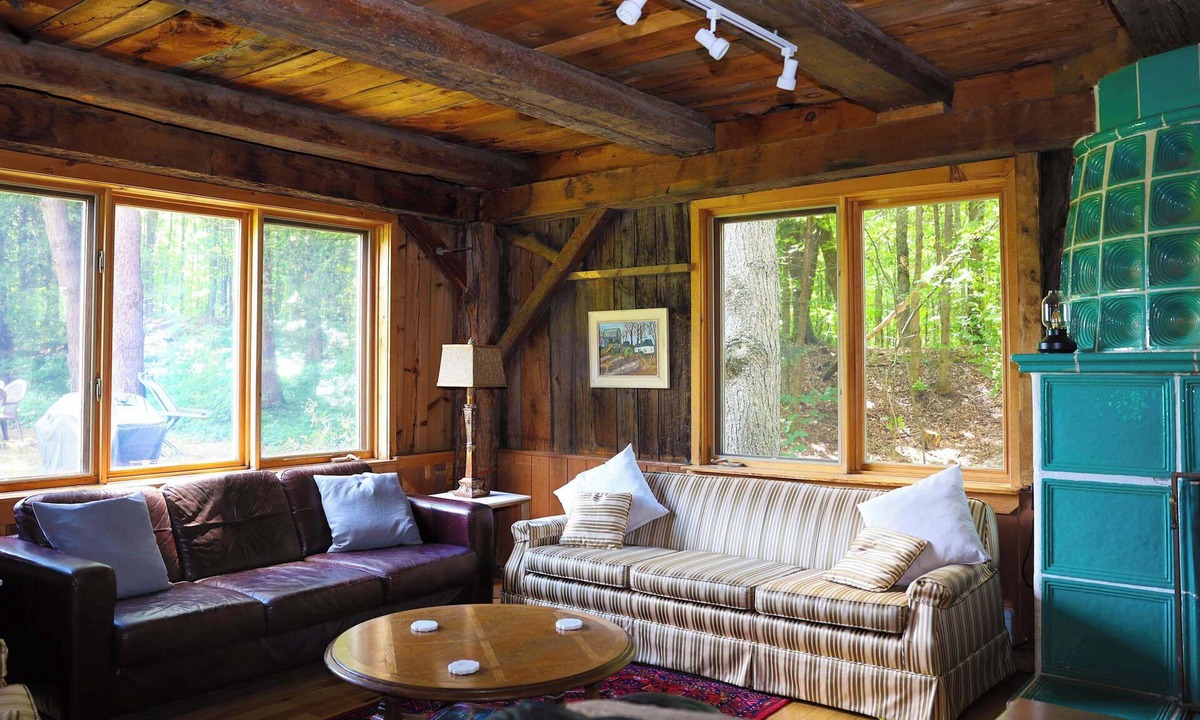 La Peche House | The Barn - A Unique Gathering Place