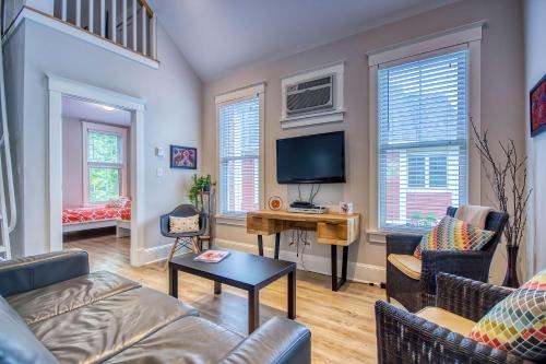 Cherry Valley House | The Bluebird - 7 Summer Village