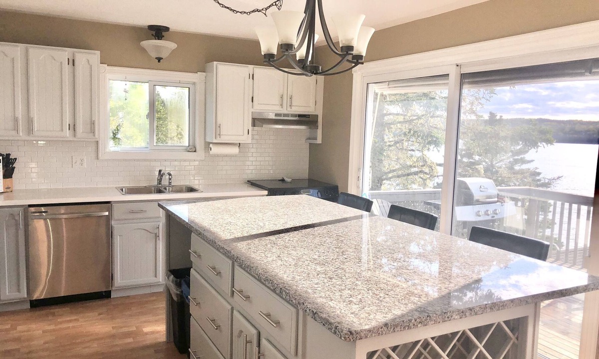 Prospect Bay House | The Cape - Cozy Year Round Beachfront Retreat - Staycation - Vacation