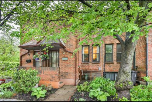 Wychwood House | The Crescent Home