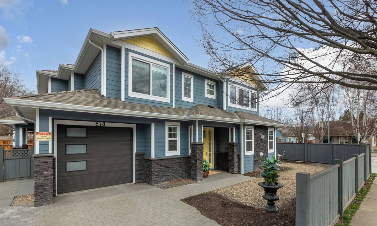 North End House | The Downtown Hideaway -walkable to restaurants, breweries, waterfront and event