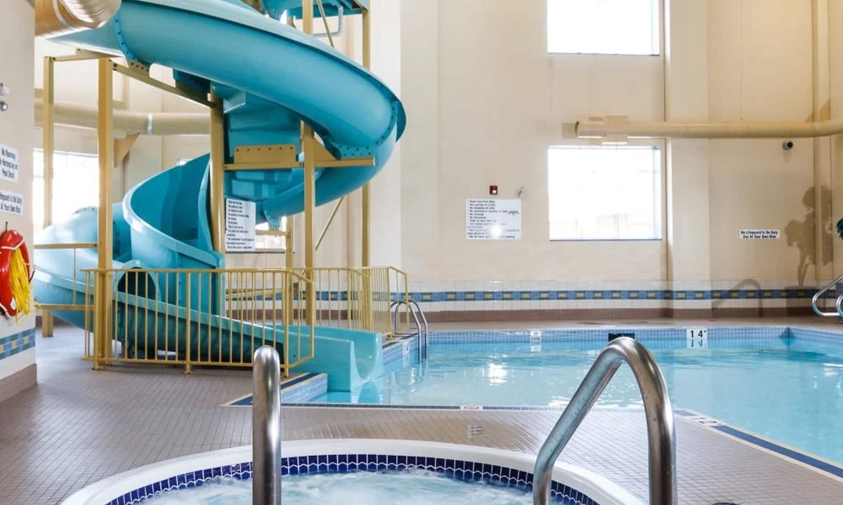 Lynnwood Ridge Hotel | The Glenmore Inn & Convention Centre