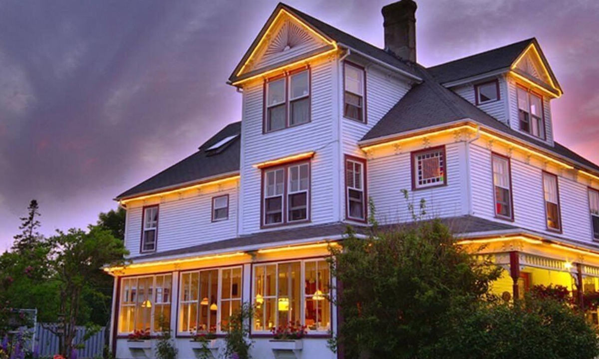 Smiths Cove Bed & Breakfast | The Harbourview Inn