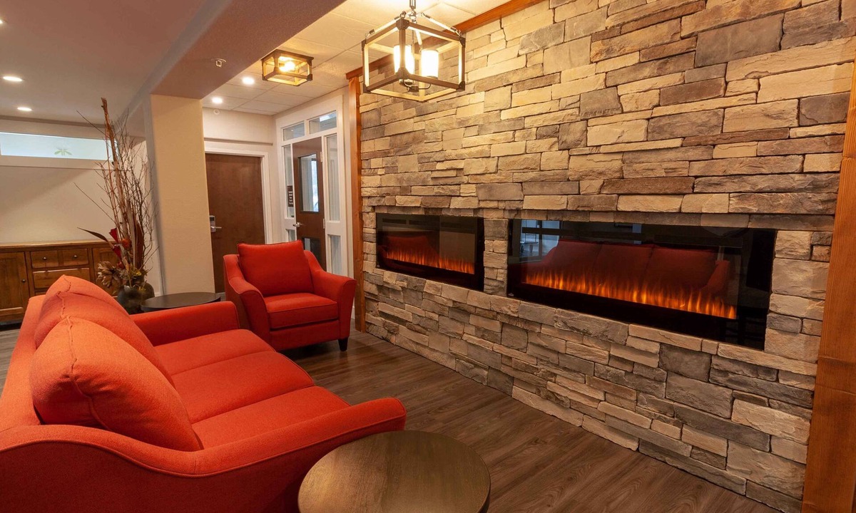 Invermere Hotel | The Kanata by BCMInns Invermere