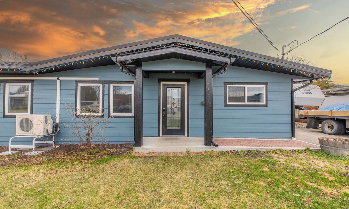 Okanagan-Similkameen House | The Lucky Place