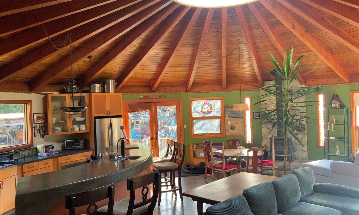 Taghum House | The Nelson Mandala
