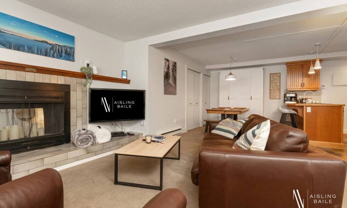 Panorama Condo | The Nordic Escape | Pool | Hot Tub | Pet Friendly
