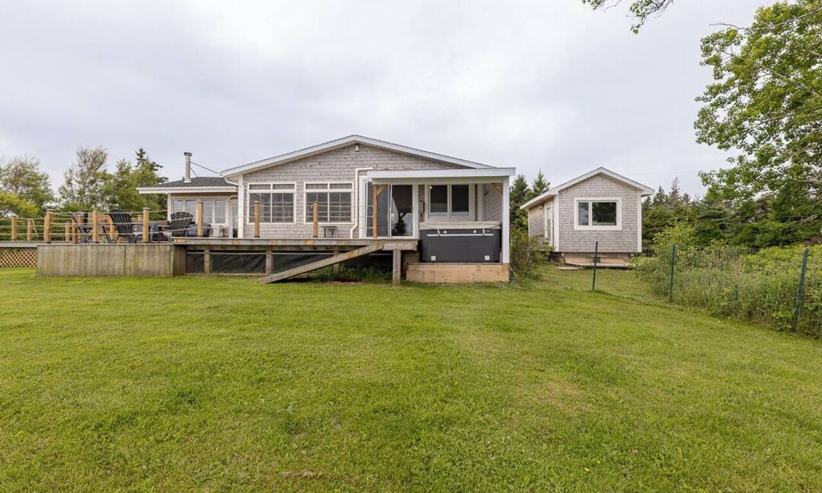 West Covehead House | The Overlook at Covehead Bay